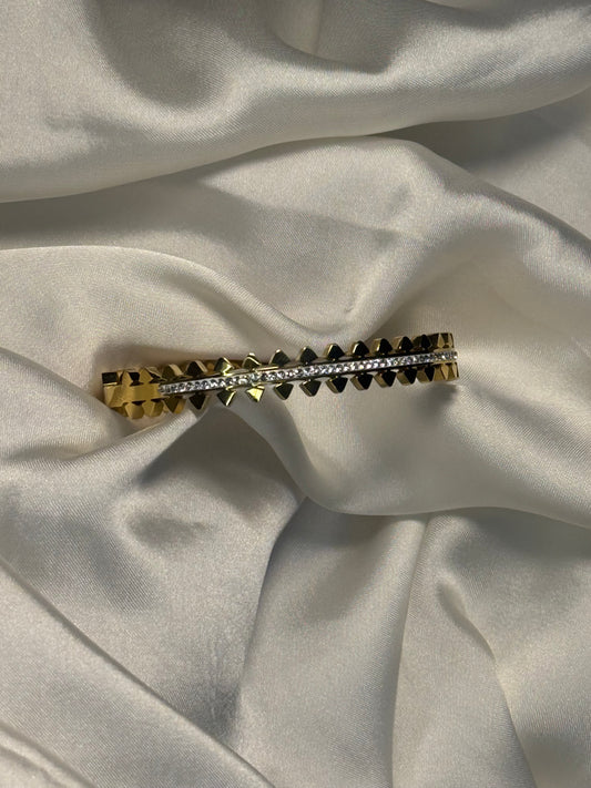 Triangle Stones HandCuff